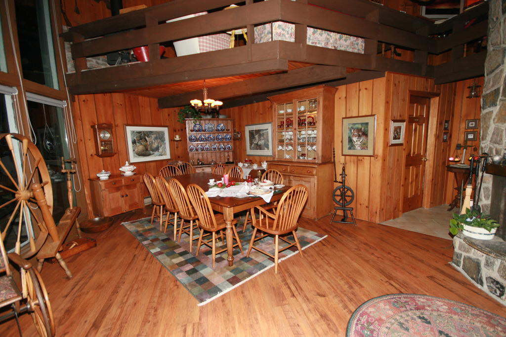 Stouffermill Bed & Breakfast Algonquin Highlands ภายนอก รูปภาพ